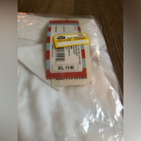 📳 Cat & Jack | NEW white top - Picture 2 of 3